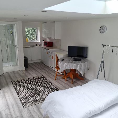 Holiday Out House Apartment Лондон Екстериор снимка