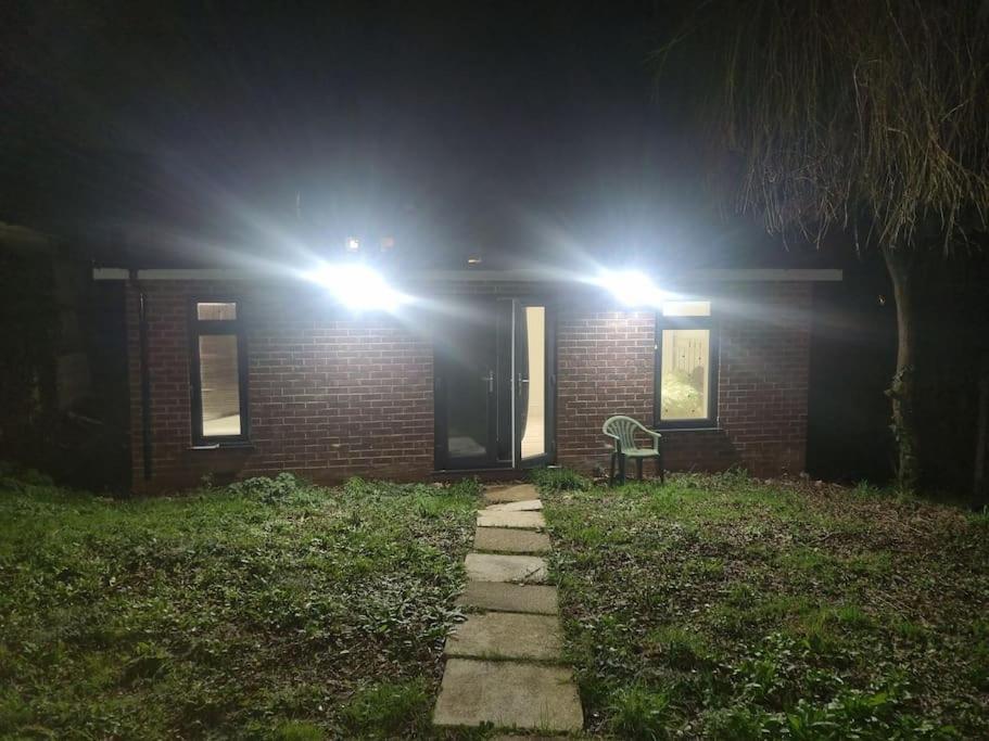 Holiday Out House Apartment Лондон Екстериор снимка